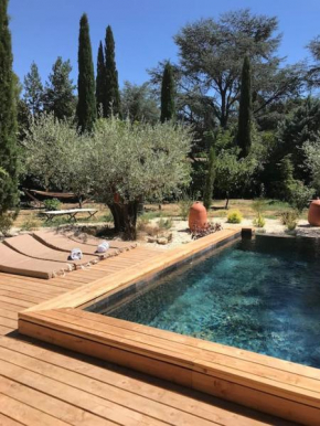 LOCATION VILLA MEUBLÉE NIMES